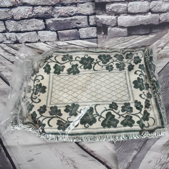 Jacquard 4 Matching Placemats & Cloth Napkins Gree - Picture 1 of 12